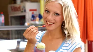 LEGI BIZARE: Cele mai neobişnuite reguli din lume care îţi pot aduce amendă sau chiar pedeapsa cu închisoarea