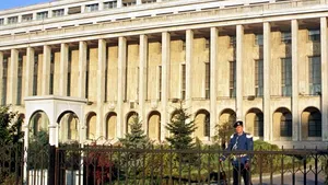 Băsescu: Desemnez un premier care să servească interesului naţional. Nu mi-e frică de suspendare