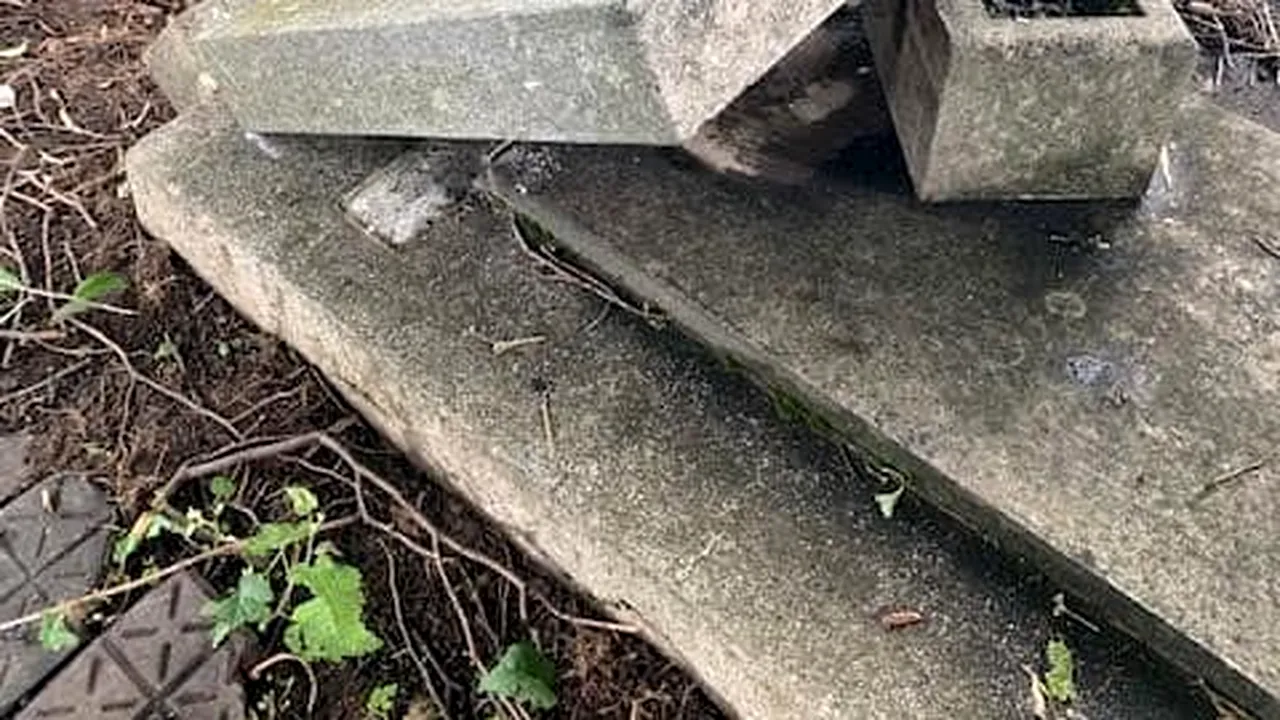 FOTO Cimitirul evreiesc din Ploieşti a fost vandalizat. Maia Morgenstern: Dacă nu cumva profanarea unui cimitir Evreiesc a devenit un fapt divers?!?
