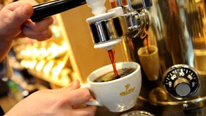 Studiu: consumul de cafea poate interfera cu medicamentele
