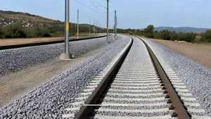 Noi tronsoane modernizate se deschid pe calea ferată Brașov - Sighișoara. Trenurile de călători vor putea circula cu până la 160 km/h