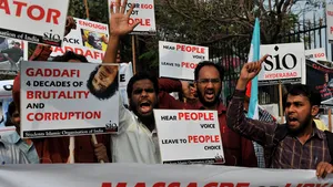 Mai multe oraşe din vestul Libiei sunt controlate de opozanţi