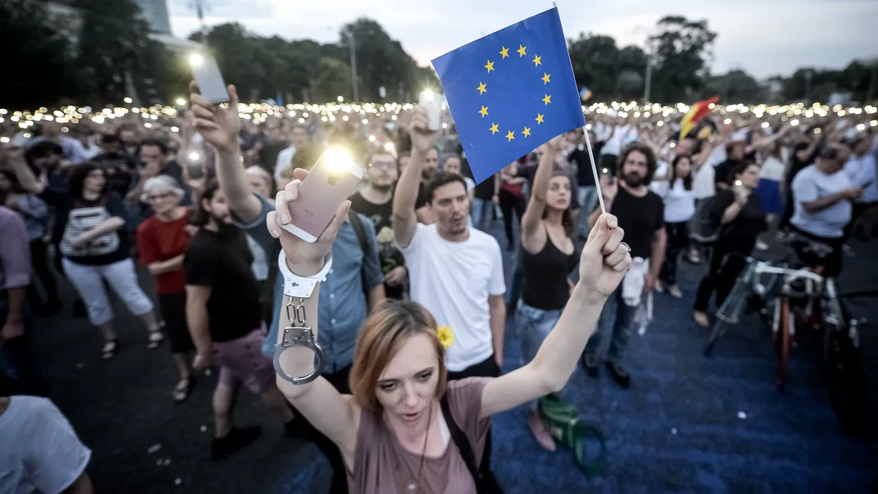 Un an de la mitingul din 10 august. Primăria Capitalei a aprobat organizarea protestului din 2019/ Apelul ministrului interimar de Interne
