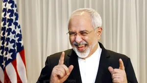 Negociatorul iranian Javad Zarif ţipă des la omologii occidentali. Khamenei îi cere un ton temperat