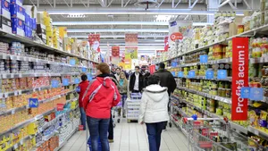 Proiectul pentru reducerea preţurilor la alimente, pe agenda şedinţei de vineri a Guvernului / Lista alimentelor care se ieftinesc