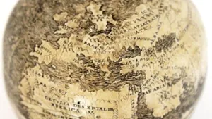 Cea mai veche hartă a Lumii Noi, încrustată pe cojile a două ouă de struţ - FOTO