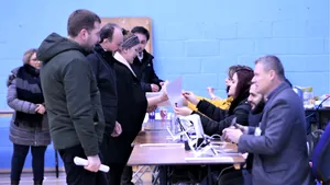 ​Atenție, diaspora! Secțiile de votare se vor închide în curând, mult mai devreme decât la alegerile precedente