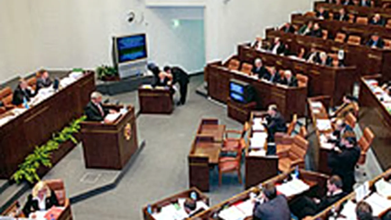 Regiunile ruse aprobă prelungirea mandatului prezidenţial