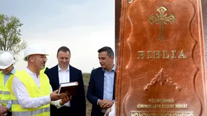 Cadou inedit pentru Sorin Grindeanu de la Mitropolitul Moldovei: o Biblie cu numele ministrului