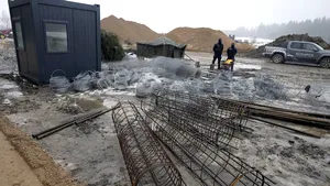 Polonia a început să ridice un zid la graniţa cu Belarus. Care sunt motivele