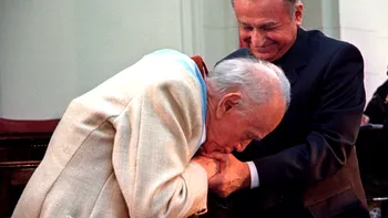 Imagini UNICE cu Ion Iliescu. Așa s-a scris istoria | GALERIE FOTO din arhiva Mediafax