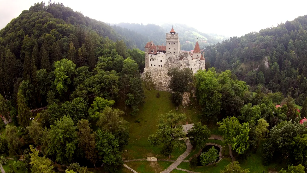 Tunelul Timpului de la Castelul Bran, deschis pentru prima dată pentru turişti