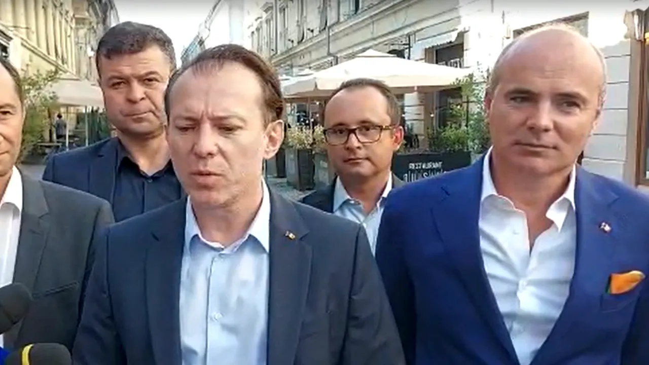 COMENTARIU Sorin Avram: Rareş Bogdan, susţinătorul de nevoie al lui Florin Cîţu
