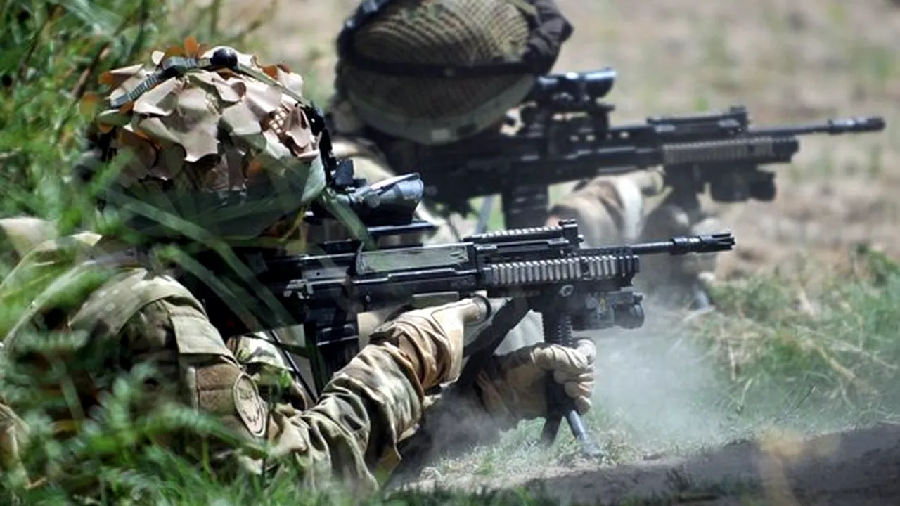 Comandant taliban deghizat în femeie, ucis în Afganistan