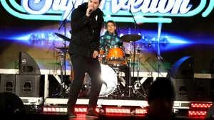 Peste 30.000 de persoane, la SuperVelionul ProFM din Piaţa Revoluţiei - FOTO