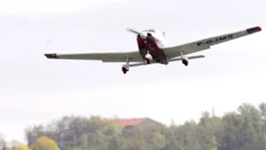 Pilotul avionului care a lovit un imobil din Vancouver avea 82 de ani