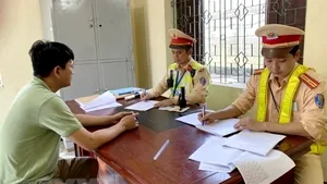 Captură şocantă: Autobuz plin cu 630 kilograme de carne de câine şi pisică. Localnicii consideră animalele drept delicatese