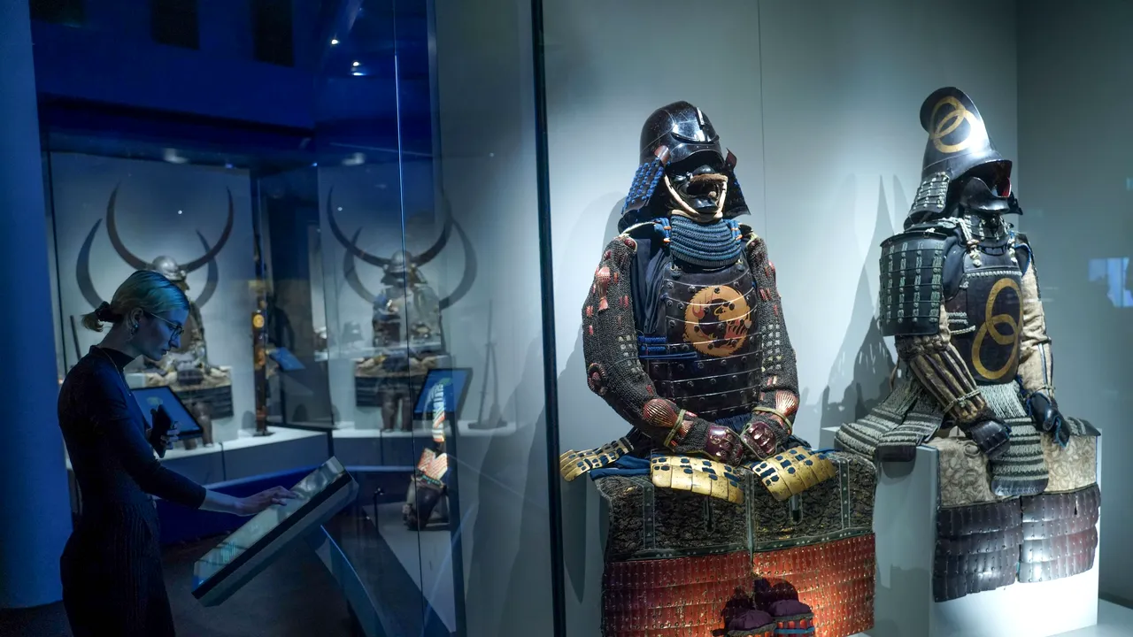 Săbiile de samurai, sulurile şi relicvele antice din muzeul naţional din Tokyo, grav afectate de criza energetică globală