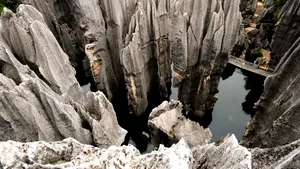 Pădurea de piatră din China. Cum arată 