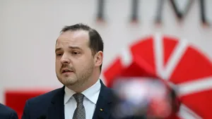 Ministrul Sănătății respinge scenariul tăierilor de salarii și anunță reorganizarea spitalelor pe patru categorii /  „Eu nu știu la Ministerul Sănătății, să existe vreun document strategic de tăiere cu 10% a salariilor”