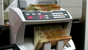 Un euro puternic ar putea afecta economia din zona euro