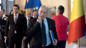 Spectacolele de weekend ar putea fi anulate din toamnă. Ministrul Culturii: „Sectorul public doarme-n papuci, iertaţi-mi metafora„