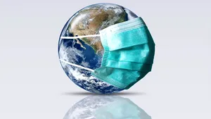 COMENTARIU Lelia Munteanu: S-a inventat masca prevăzută cu fantă şi manetă, pentru restaurant