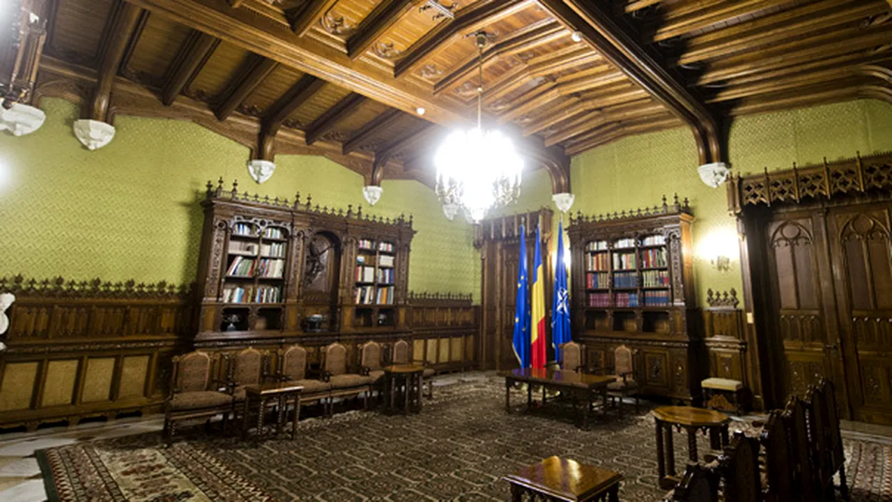 ANALIZĂ: Atribuţiile preşedintelui - mediator pe plan intern, imaginea României în exterior