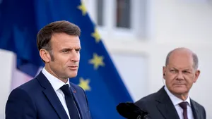 Scholz merge la Paris pentru a se întâlni cu Macron. Liderii Germaniei şi Franţei vor un răspuns rapid al UE dacă SUA impun taxe vamale