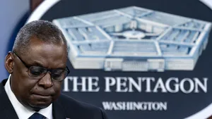 Şeful Pentagonului afirmă că Rusia nu poate bloca aspiraţiile Ucrainei de a adera la NATO