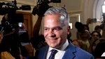 Reformă dură în sănătate, în programul Veștea. Mai puține paturi de spital, plată după performanță și controale la concediile medicale