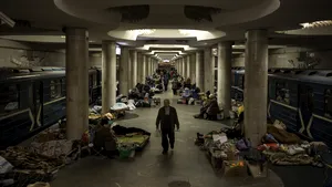 Se redeschide metroul din Harkov. Mii de oameni l-au folosit ca adăpost în timpul bombardamentelor