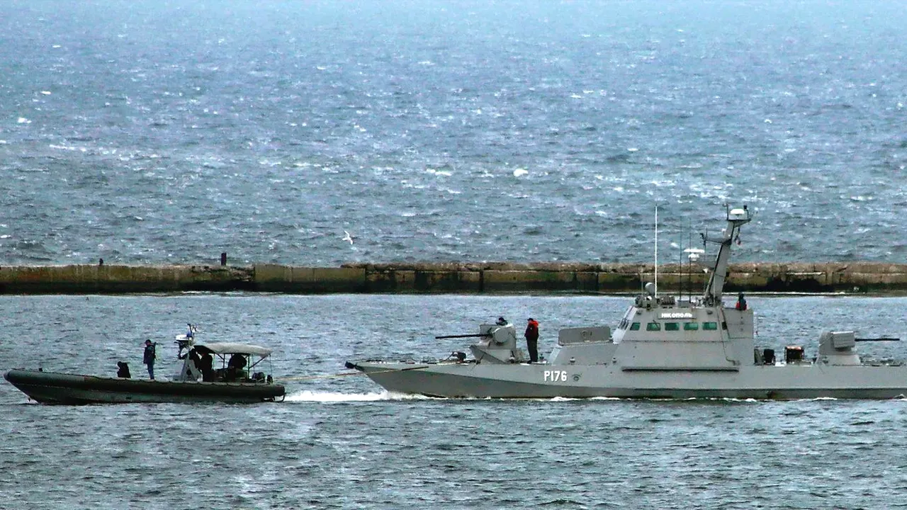 Obiectele „nevinovate” pe care le-ar fi distrus ruşii pe ambarcaţiunile militare ucrainene capturate în Strâmtoarea Kerci | VIDEO