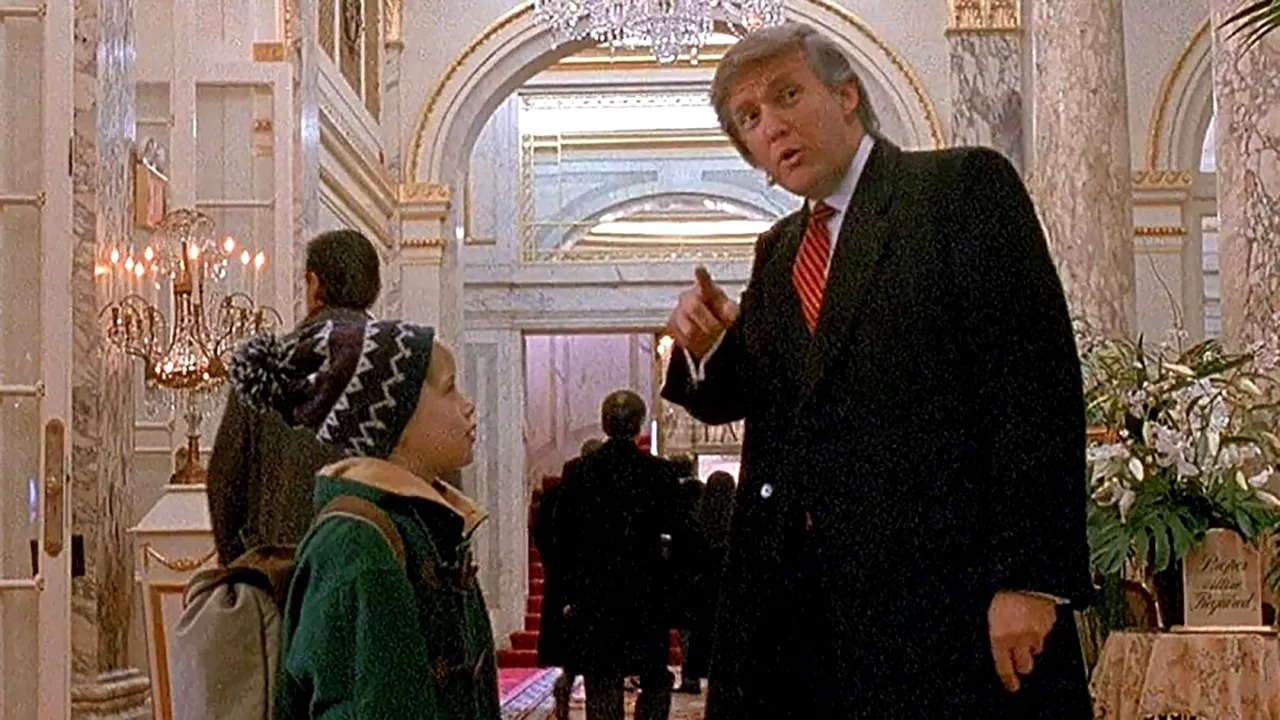 Actorul Macaulay Culkin susţine să fie scoasă apariţia lui Donald Trump din filmul „Sigur Acasă 2”