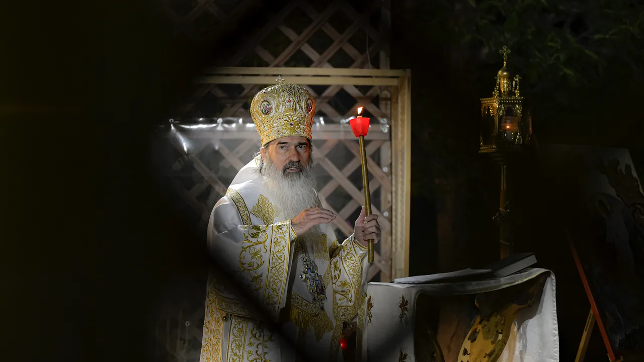 COMENTARIU | Marius Oprea: ÎPS Teodosie, faţă cu Garcea: ”Am îndurat destul!”