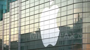 Acţiunile Apple scad sub 500 de dolari pentru prima dată începând din februarie