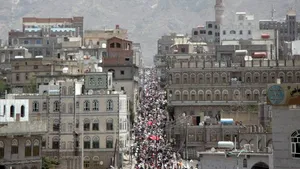 Zeci de mii de opozanţi şi susţinători ai preşedintelui s-au reunit în capitala Yemenului