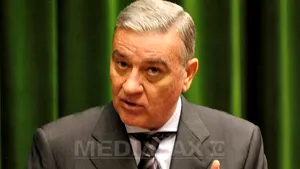 Sandu: Nepoţii şi fotbalul m-au făcut să trec peste boală