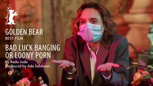 Premiul Ursul de Aur 2021, câştigat la Berlin de filmul „Babardeală cu bucluc sau porno balamuc”, regizat de Radu Jude