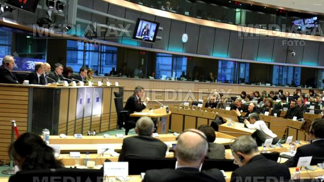 Parlamentul European cere să se adopte urgent măsuri simetrice pentru SUA, întrucât nu elimină VIZELE pentru unele ţări, inclusiv România/ REACŢIA Comisiei Europene