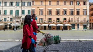 A devenit ţinta criticilor după ce a spus că femeile sunt mai lente la cumpărături. Primarul acuzat de sexism