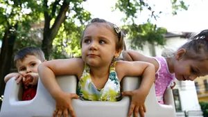 Numărul copiilor cu vârste de grădiniţă, mai mare decât cel al locurilor