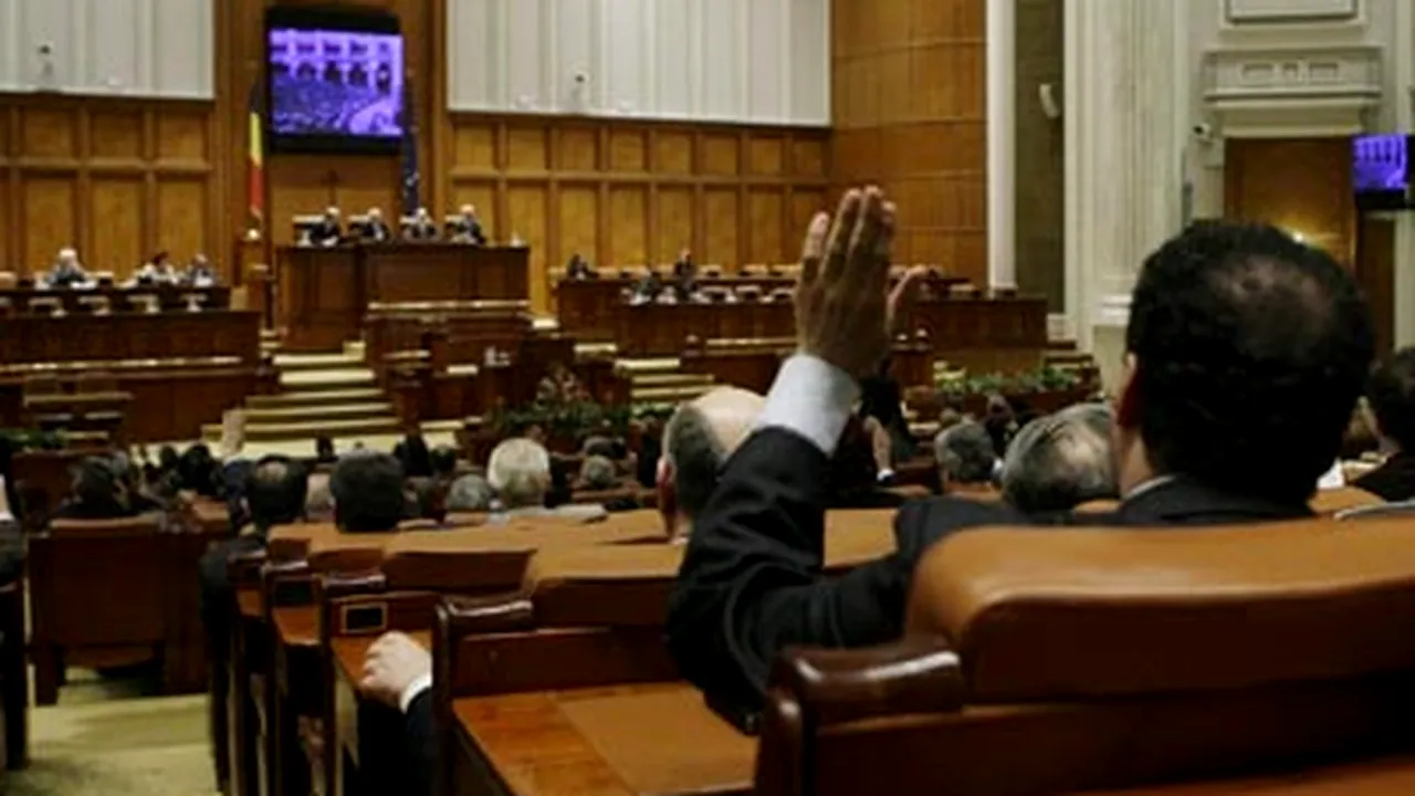 Bilanţul senatorilor, între lipsă de cvorum şi 