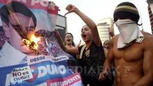 PROTEST faţă de alegerea lui Maduro la preşedinţia Venezuelei: Mii de persoane au invadat străzile din Caracas, strigând: 