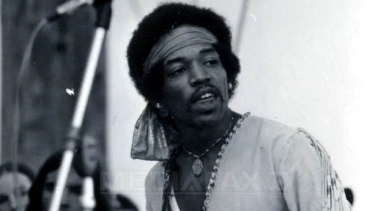 1-jimi-hendrix 