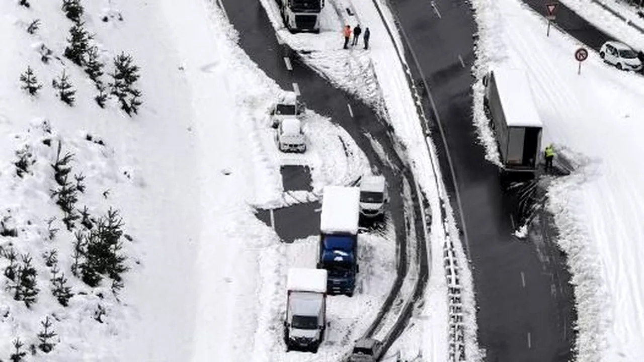 Iarnă grea timpurie în Franţa. Stratul de zăpadă are 40 de cm în mai multe localităţi