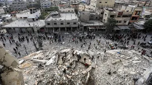 Loviturile israeliene asupra Rafah stârnesc temeri că ar putea începe asaltul
