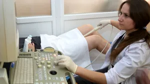 Cum te pregăteşti pentru o ecografie transvaginală? 7 lucruri de care să ţii cont