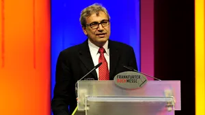 Pamuk: Dragostea adevărată seamănă mai mult cu un accident de trafic decât cu o ficţiune siropoasă
