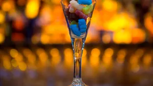 O companie spaniolă a fost dată în judecată de Haribo pentru că vinde ursuleţi îmbibaţi în alcool. 15 bucăţi sunt echivalentul unui pahar de gin tonic